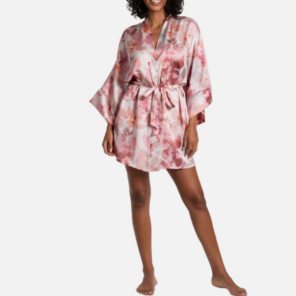 Midnight Bakery Women's Marion Floral Satin Robe - Size XS/S,, M/L - Picture 2 of 2